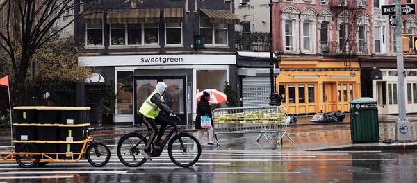 شوارع مدينة نيويورك الخالية أثناء وضع حالة الطوارئ على خلفية تفشي كورونا في البلاد، 31 مارس 2020 - سبوتنيك عربي