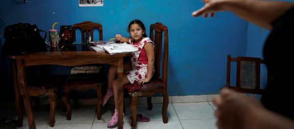 التعليم عن بعد في ظل انتشار فيروس كورونا، كوبا، أبريل 2020 - سبوتنيك عربي