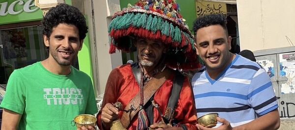 حمدي الميرغني وأوس أوس في كواليس تصوير مسلسل 2 في الصندوق - سبوتنيك عربي