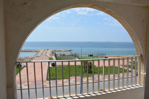 رجل أعمال سوري يقدم أحد فنادقه كمركز للحجر الصحي - سبوتنيك عربي