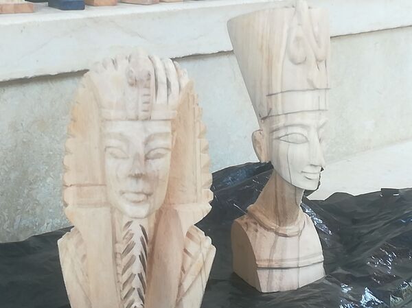 نحات فرعوني يروي قصته مع العاج وسن الفيل ويحذر من اندثار تلك الحرف... صور - سبوتنيك عربي