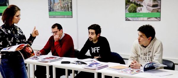 مبادرة شبابية تونسية لتعليم اللغة الألمانية بالمجان مبادرة شبابية تونسية لتعليم اللغة الألمانية بالمجان - سبوتنيك عربي