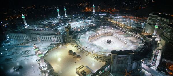 منظر جوي لمسجد الحرم الشريف في مكة، شهر رمضان، المملكة العربية السعودية 24 أبريل 2020 منظر جوي لمسجد الحرم الشريف في مكة، شهر رمضان، المملكة العربية السعودية 24 أبريل 2020 - سبوتنيك عربي