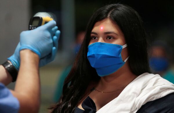 تعايشا مع الفيروس... الحياة الرياضية تعود من جديد من خلال بطولة للملاكمة.. صور - سبوتنيك عربي