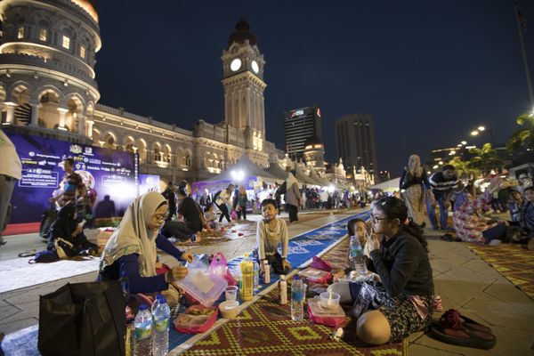 كيف يحتفل المسلمون بشهر رمضان في زمن كورونا... صور - سبوتنيك عربي