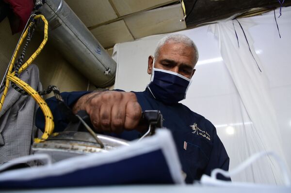 من حلب... الصناعات السورية تتكيف مع عصر كورونا... فيديو وصور من حلب... الصناعات السورية تتكيف مع عصر كورونا... فيديو وصور - سبوتنيك عربي