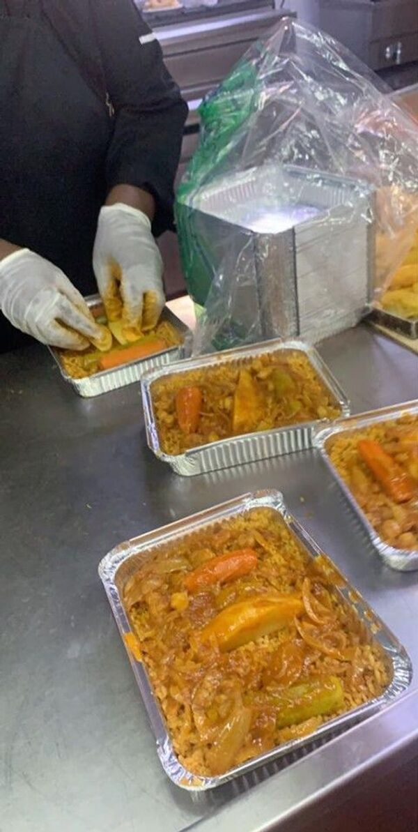 مائدة رمضانية عن بعد.. ليبيات يساعدن مئات الأسر العالقة بالقاهرة... صور - سبوتنيك عربي