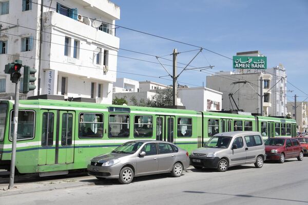 تونس تنطلق في تخفيف القيود وتدخل في الحجر الصحي الموجه... صور - سبوتنيك عربي