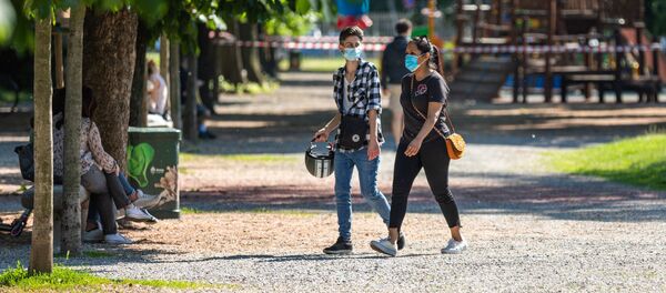 تخفيف قيود الحجر الصحي بسبب الفيروس كورونا في ميلانو، إيطاليا 4 مايو 2020 - سبوتنيك عربي