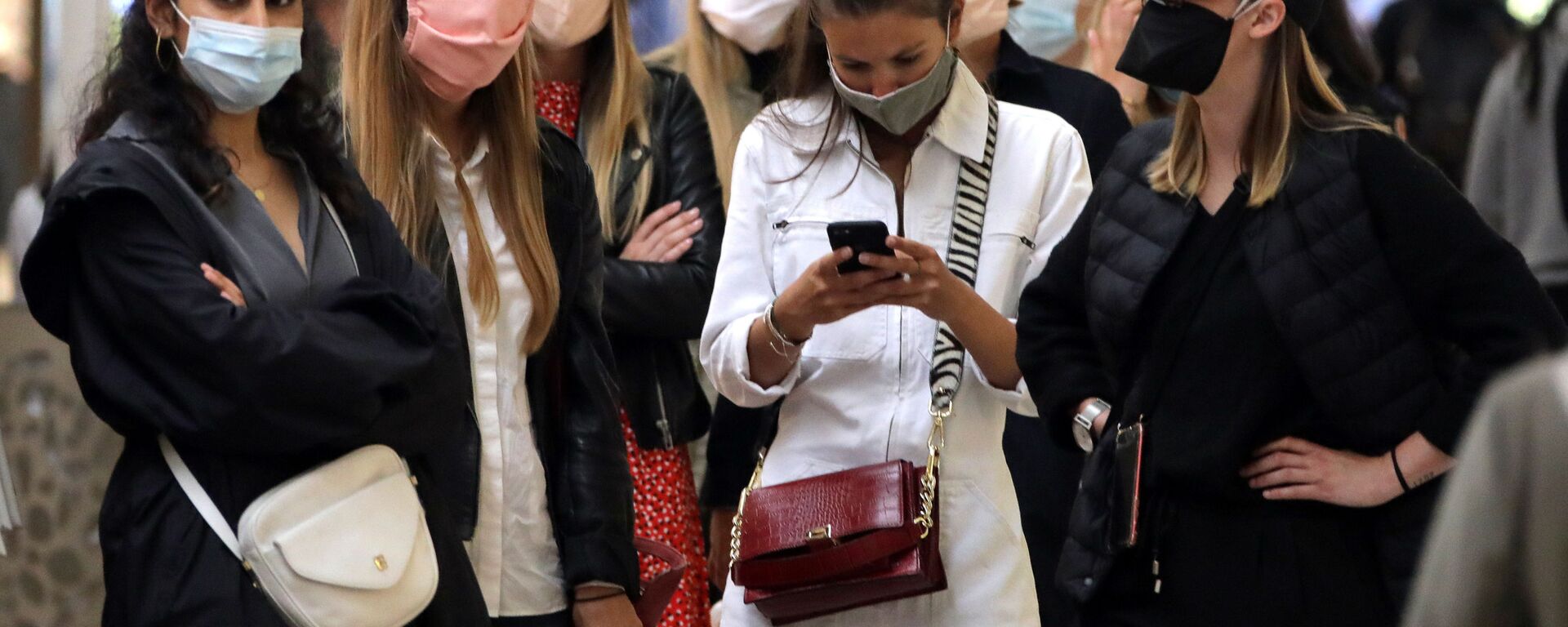 أوروبا تخرج من الحجر الصحي وتعود إلى الحياة الطبيعية - كورونا، فرنسا، مايو 2020 أوروبا تخرج من الحجر الصحي وتعود إلى الحياة الطبيعية - كورونا، فرنسا، مايو 2020 - سبوتنيك عربي, 1920, 30.12.2021