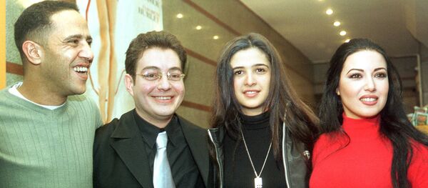 من اليمين: الفنانين المصريين سمية الخشاب وياسمين عبد العزيز وأحمد زاهر وأشرف عبد الباقي - سبوتنيك عربي