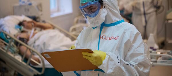 فحص و معالجة مرضى كوفيد-19 (كورونا) في مستشفى بيروغوفا في موسكو، روسيا 18 مايو 2020 فحص و معالجة مرضى كوفيد-19 (كورونا) في مستشفى بيروغوفا في موسكو، روسيا 18 مايو 2020 - سبوتنيك عربي