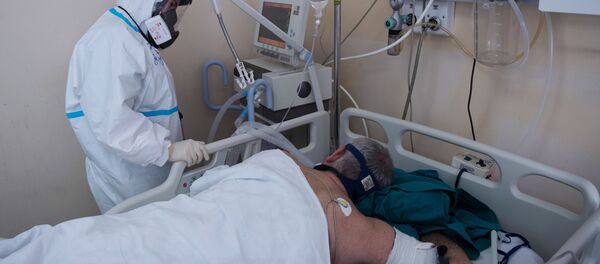 فحص و معالجة مرضى كوفيد-19 (كورونا) في مستشفى بيروغوفا في موسكو، روسيا  18 مايو 2020 - سبوتنيك عربي