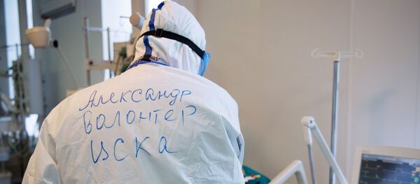 فحص و معالجة مرضى كوفيد-19 (كورونا) في مستشفى بيروغوفا في موسكو، روسيا  18 مايو 2020 - سبوتنيك عربي