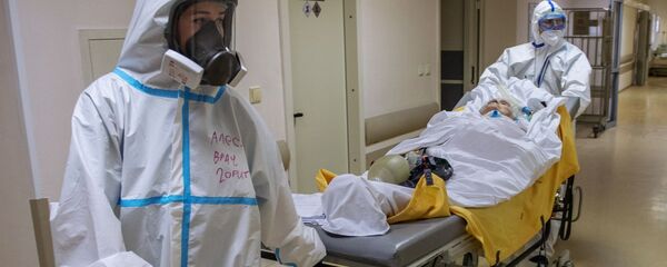 فحص و معالجة مرضى كوفيد-19 (كورونا) في مستشفى بيروغوفا في موسكو، روسيا 18 مايو 2020 فحص و معالجة مرضى كوفيد-19 (كورونا) في مستشفى بيروغوفا في موسكو، روسيا 18 مايو 2020 - سبوتنيك عربي