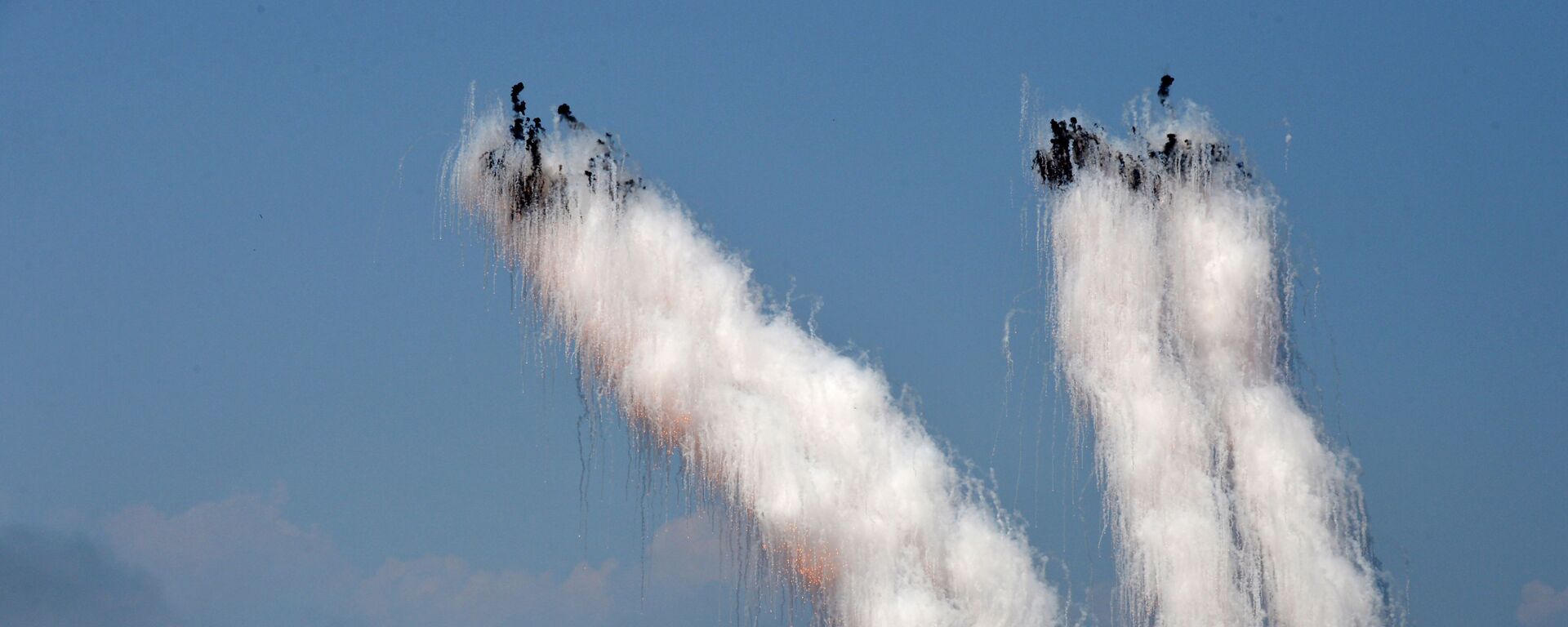 سفينة كبيرة الأميرال تريبوتس الكبيرة المضادة للغواصات خلال البروفة النهائية للعرض العسكري المخصص ليوم البحرية في فلاديفوستوك الروسية - سبوتنيك عربي, 1920, 16.10.2025