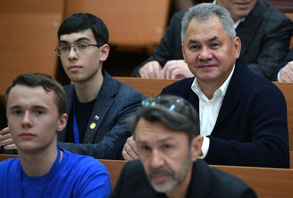 تطوير الجيش...سيرغي شويغو وزير الدفاع الروسي يحتفل بميلاده الـ 65 - سبوتنيك عربي