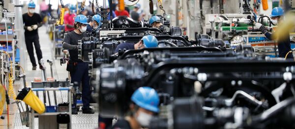 التدابير الصحية والإجراءات الوقائية  ضد تفشي فيروس كورونا في طوكيو، اليابان 18 مايو  2020 - سبوتنيك عربي