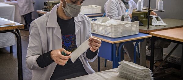 سجناء المغرب يصنعون الكمامات - سبوتنيك عربي