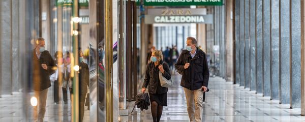 تخفيف قيود الحجر الصحي المفروضة بسبب جائحة كورونا في ميلانو، إيطاليا مايو 2020 - سبوتنيك عربي