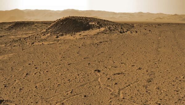 صورة مسح لمنطقة كيمبرلي (Kimberley)، التي أقارت فضول العلماء لصخورها المريخية عند محاولة البحث عن موقع للحفر. الصورة تابع لموقع Sol 589 على كوكب المريخ. 3 أبريل/ نيسان 2014 - سبوتنيك عربي
