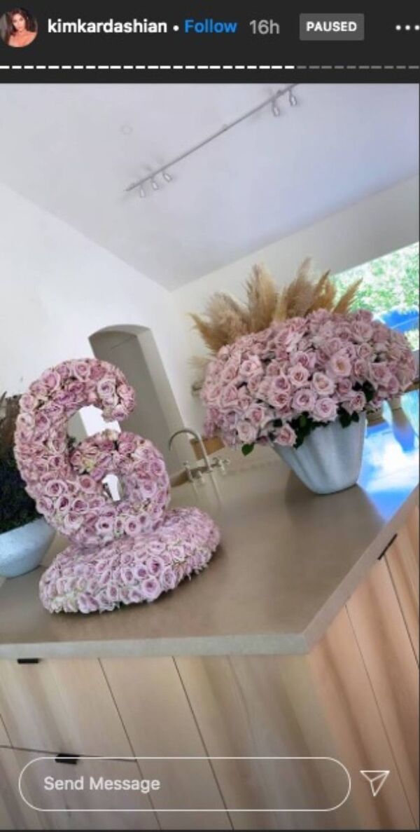 هدية زوج كيم كارداشيان لها في العزل بمناسبة عيد زواجهما السادس - سبوتنيك عربي