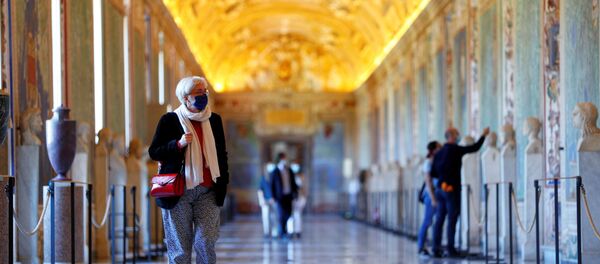 الفاتيكان يفتح أبوابه أمام الزوار، مع الحفاظ على الإجراءات الوقائية، إيطاليا 1 يونيو 2020 - سبوتنيك عربي