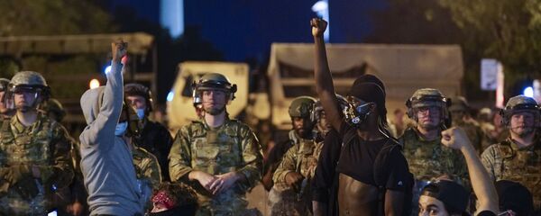 البيت الأبيض محاصر أثناء احتجاجات «جورج فلويد» في واشنطن، الحرس الوطني الأمريكي، الولايات المتحدة 4 يونيو 2020 - سبوتنيك عربي