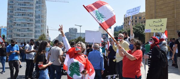 تظاهرة في بيروت للمطالبة بانتخابات نيابية مبكرة - سبوتنيك عربي