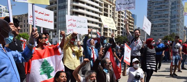 تظاهرة في بيروت للمطالبة بانتخابات نيابية مبكرة - سبوتنيك عربي