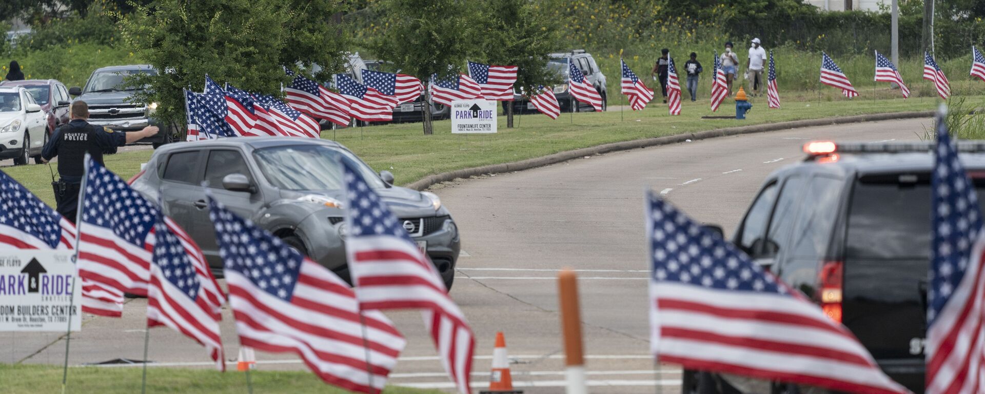 جنازة المواطن الأمريكي جورج فلويد في كنيسة فونتاين أوف برايز غي هيوستن، تكساس، الولايات المتحدة  8 يونيو 2020 - سبوتنيك عربي, 1920, 21.06.2022