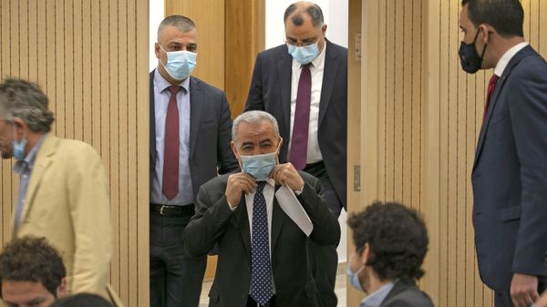 رئيس الوزراء الفلسطيني محمد اشتية، رام الله، فلسطين 9 يونيو 2020 رئيس الوزراء الفلسطيني محمد اشتية، رام الله، فلسطين 9 يونيو 2020 - سبوتنيك عربي