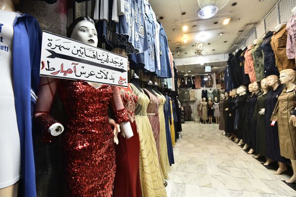 من غلاء السلع إلى فقدانها... معيشة السوريين في حرب اقتصادية غير متكافئة... فيديو وصور - سبوتنيك عربي