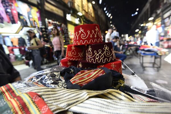 من غلاء السلع إلى فقدانها... معيشة السوريين في حرب اقتصادية غير متكافئة... فيديو وصور - سبوتنيك عربي