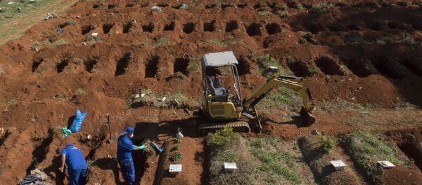 مقابر كورونا في البرازيل - سبوتنيك عربي