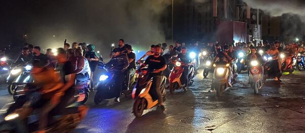 احتجاجات واسعة النطاق في بيروت، بسبب سوء الأحوال الاقتصادية في لبنان، يونيو 2020 - سبوتنيك عربي