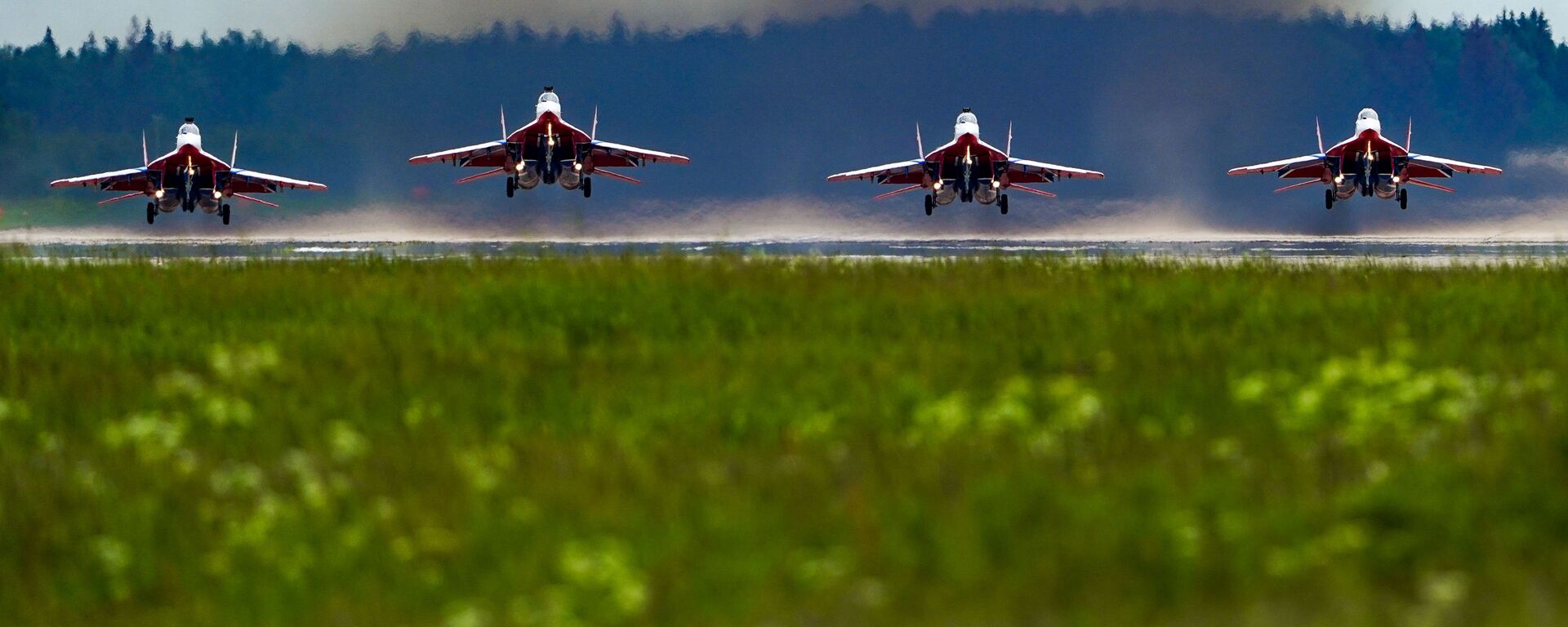 مقاتلة سو-30إس إم ضمن فريق الاستعراض الجوي روسكيه فيتيازي (الفرسان الروس) في كوبينكا، ضواحي موسكو، روسيا - سبوتنيك عربي, 1920, 07.01.2022