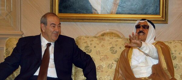 إياد علاوي، رئيس الوزراء العراقي عام 2004 في أول زيارة رسمية إلى الكويت بعد عودة العلاقات وفي استقباله أمير الكويت الشيخ صباح الأحمد - سبوتنيك عربي