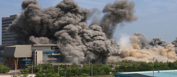 كوريا الشمالية تنشر صور لحظات تفجير مكتب الاتصال المشترك بين الكوريتين  - سبوتنيك عربي