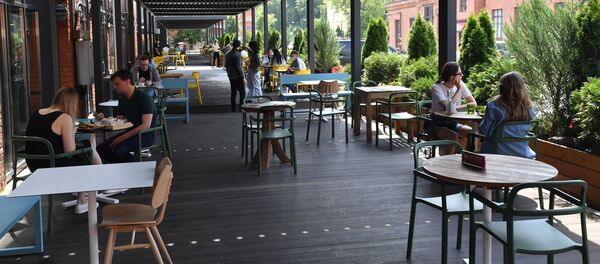 الواقع الجديد والتعايش مع كورونا، افتتاح المقاهي والمطاعم والمتاحف في موسكو، روسيا 16 يونيو 2020 - سبوتنيك عربي