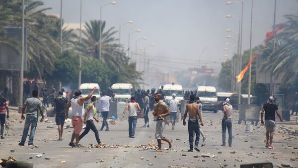 مواجهات بين محتجين وقوات الأمن في تونس - سبوتنيك عربي