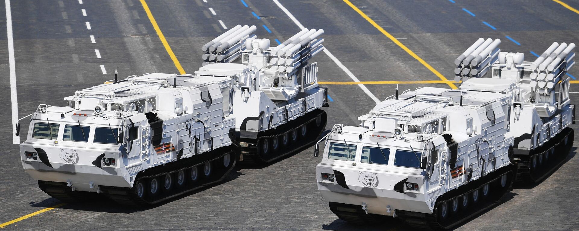 المنظومة الصاروخية المدفعية بانتسير-إس أ المخصصة للقطب الشمالي خلال العرض العسكري بمناسبة الذكرى الـ75 للنصر على النازية في الحرب الوطنية العظمى (1941-1945) على الساحة الحمراء، موسكو،24  يونيو 2020 - سبوتنيك عربي, 1920, 29.06.2021