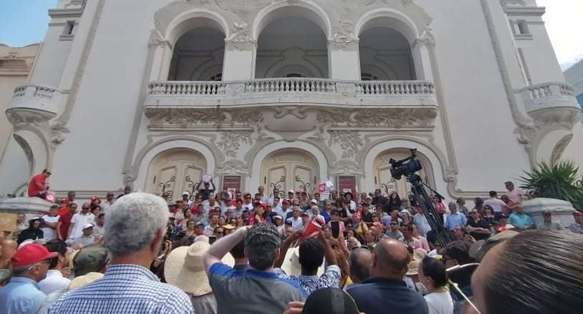 وقفة احتجاجية لحزب الدستوري الحر التونسي وقفة احتجاجية لحزب الدستوري الحر التونسي - سبوتنيك عربي, 1920, 10.03.2021