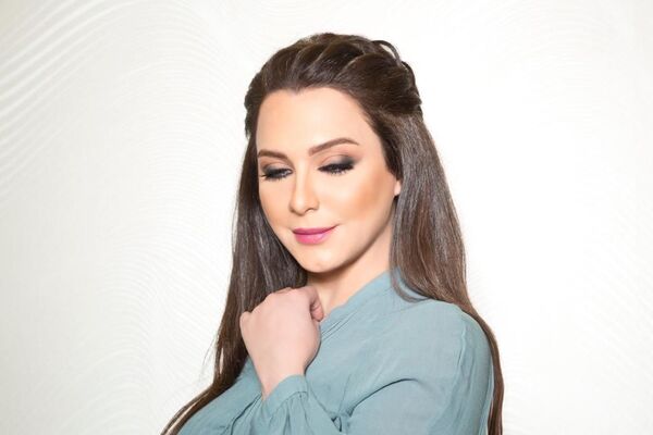 سلاف فواخرجي في شارع شيكاغو: شخصية مثيرة للغموض والغرائبية... صور - سبوتنيك عربي